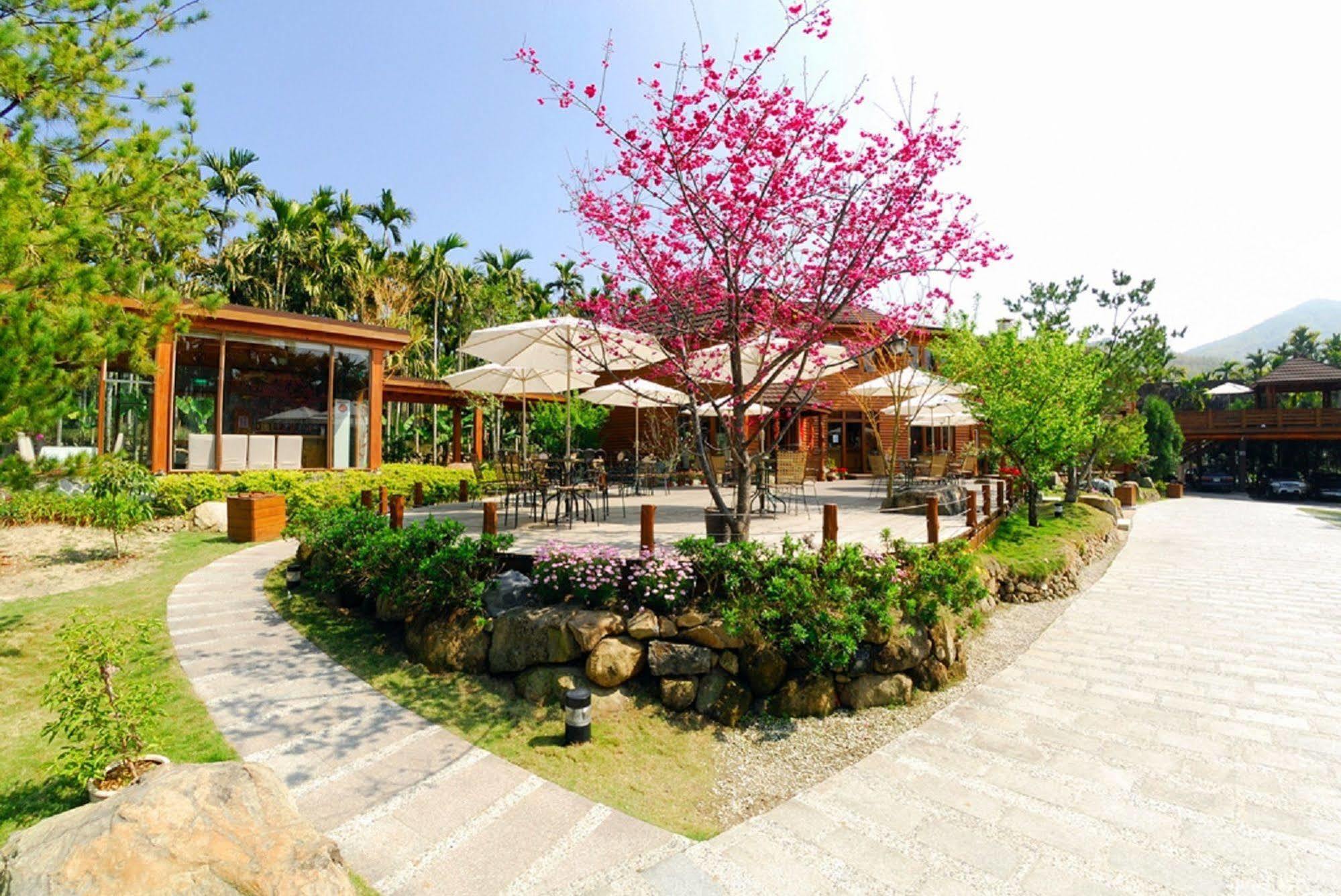 Sakura Villa Nantou Exterior photo